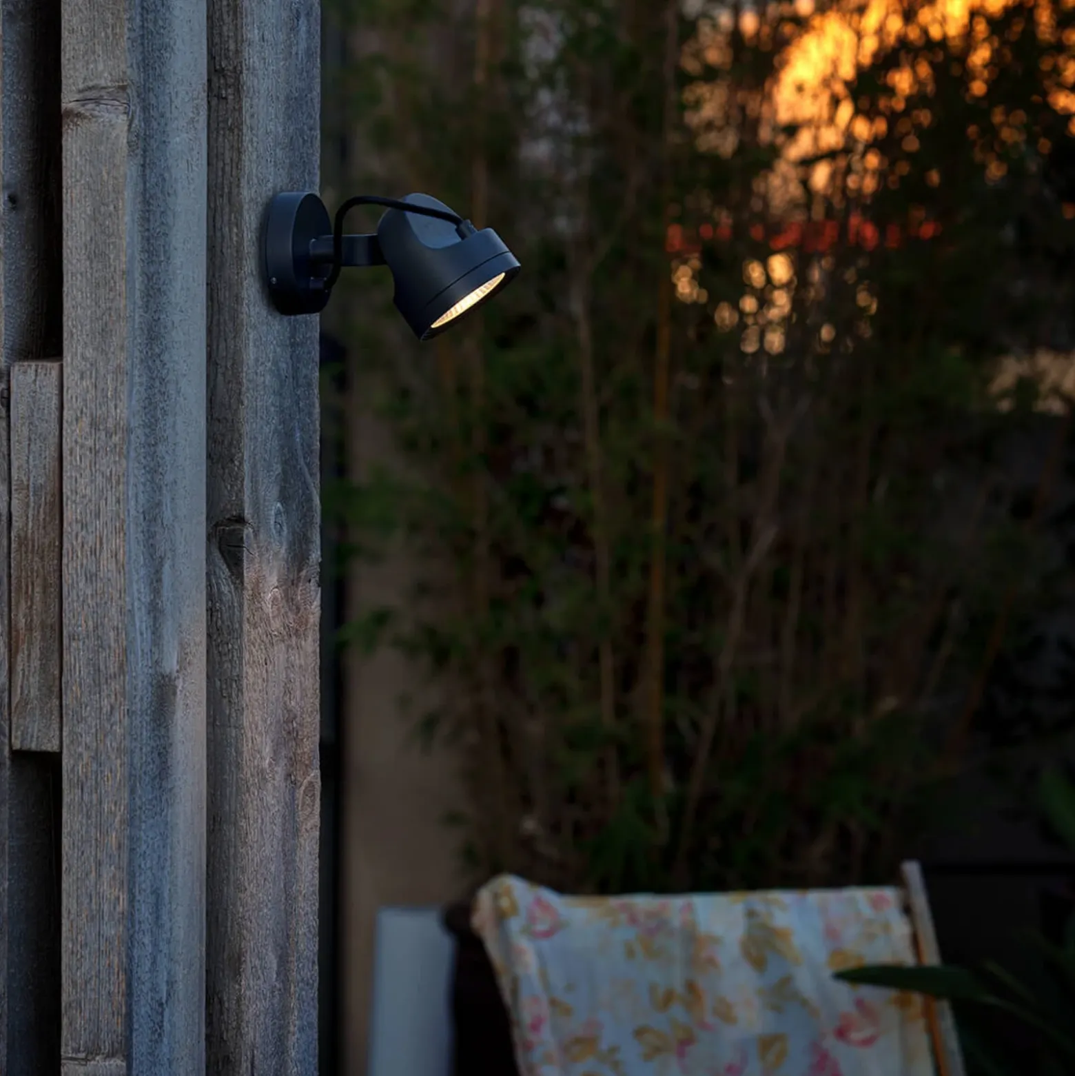Alfa - foco de pared LED exterior inclinable, IP65