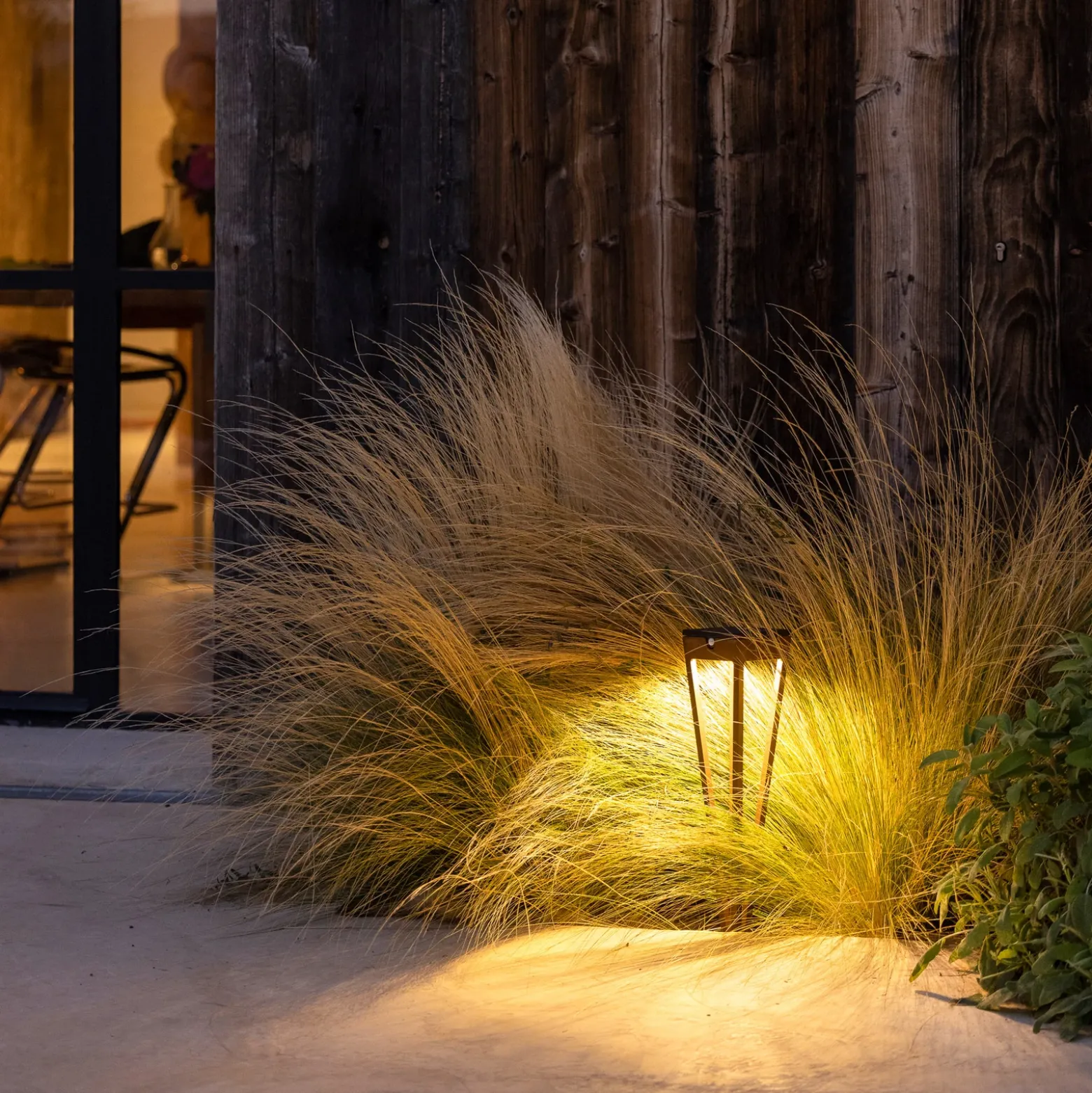 Antorcha solar LED Tinka, 52 cm de altura, corten