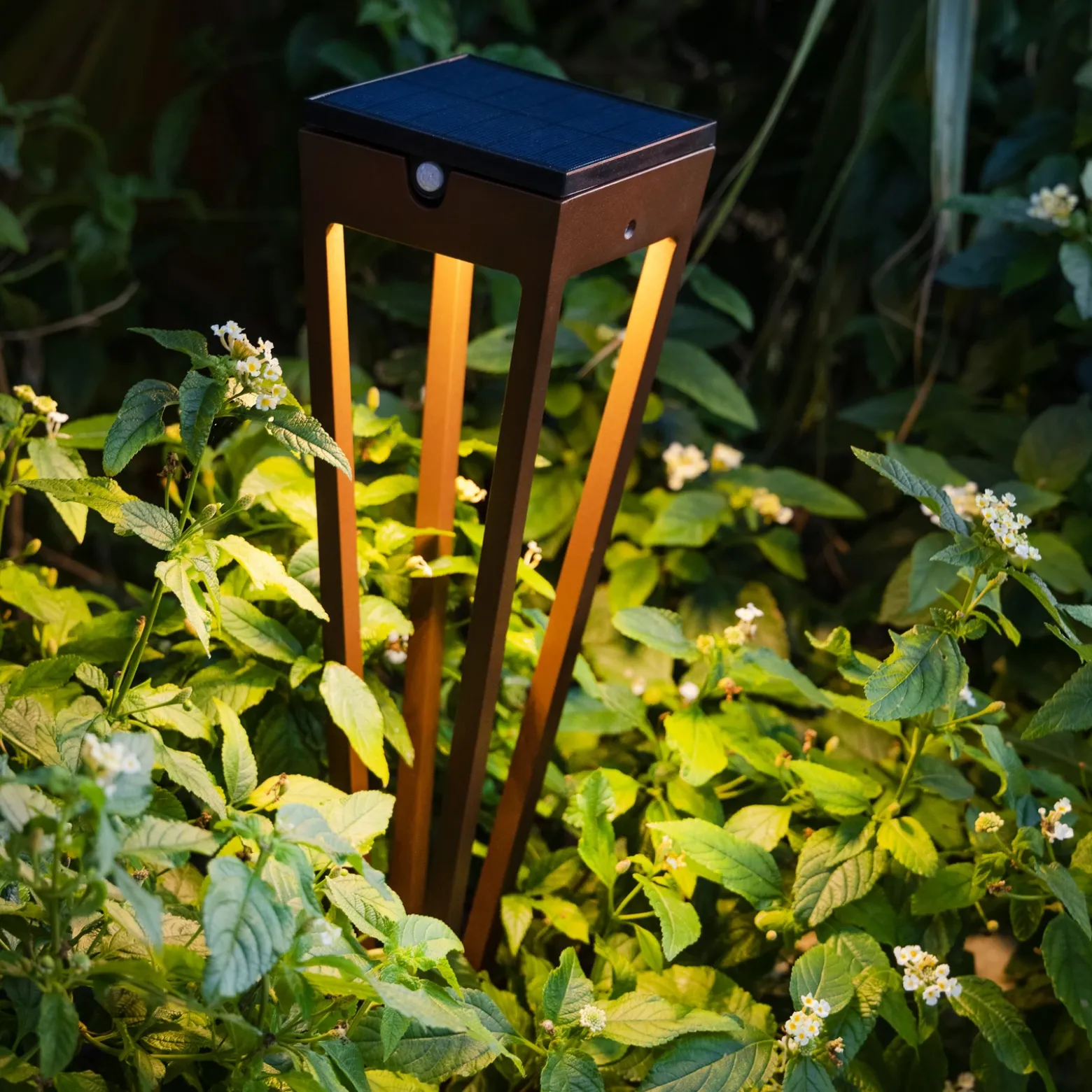 Antorcha solar LED Tinka, 52 cm de altura, corten