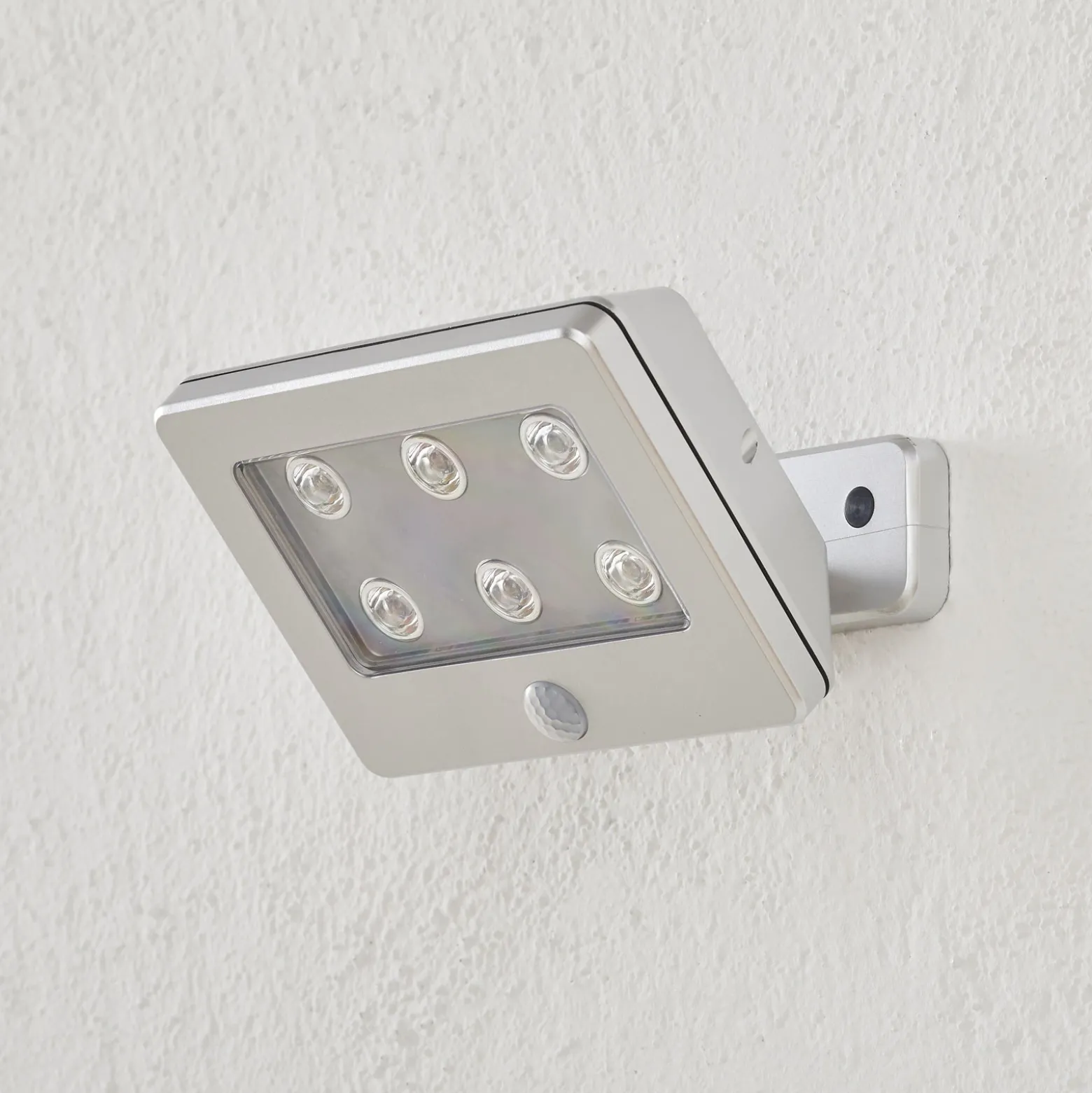 Aplique de exterior Kollig, sensor, funciona con pilas
