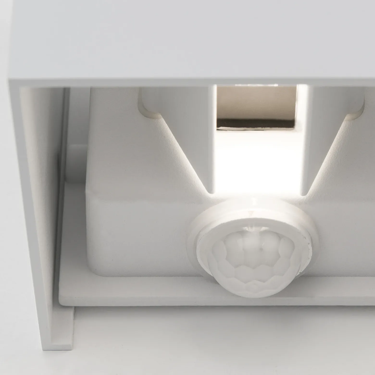 Aplique de exterior LED Cube-S, blanco, metal, detector de movimiento
