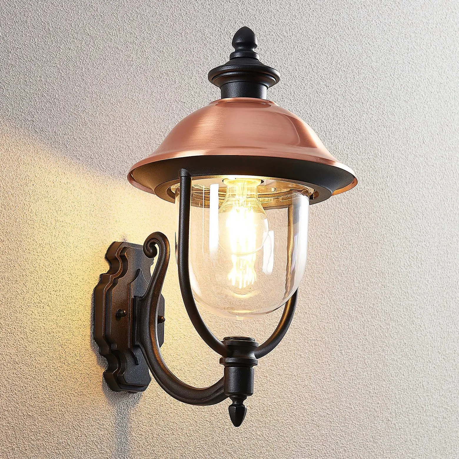 Aplique de exterior Lindby Clint, cobre, montaje en superficie, resistente al