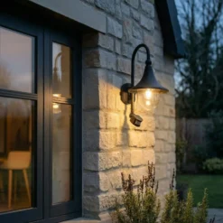 Aplique de exterior Lindby Daphne, negra, con sensor, de metal, E27