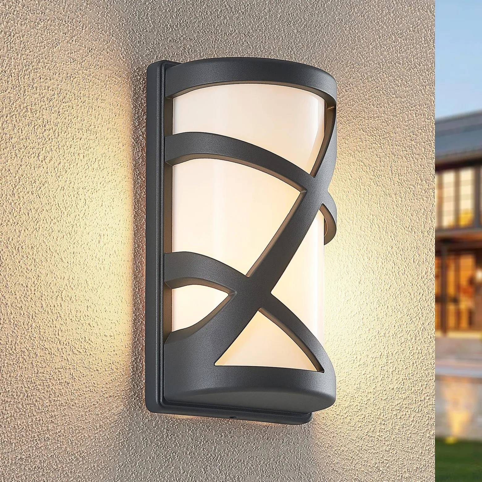 Aplique de exterior Lindby Femani de aluminio