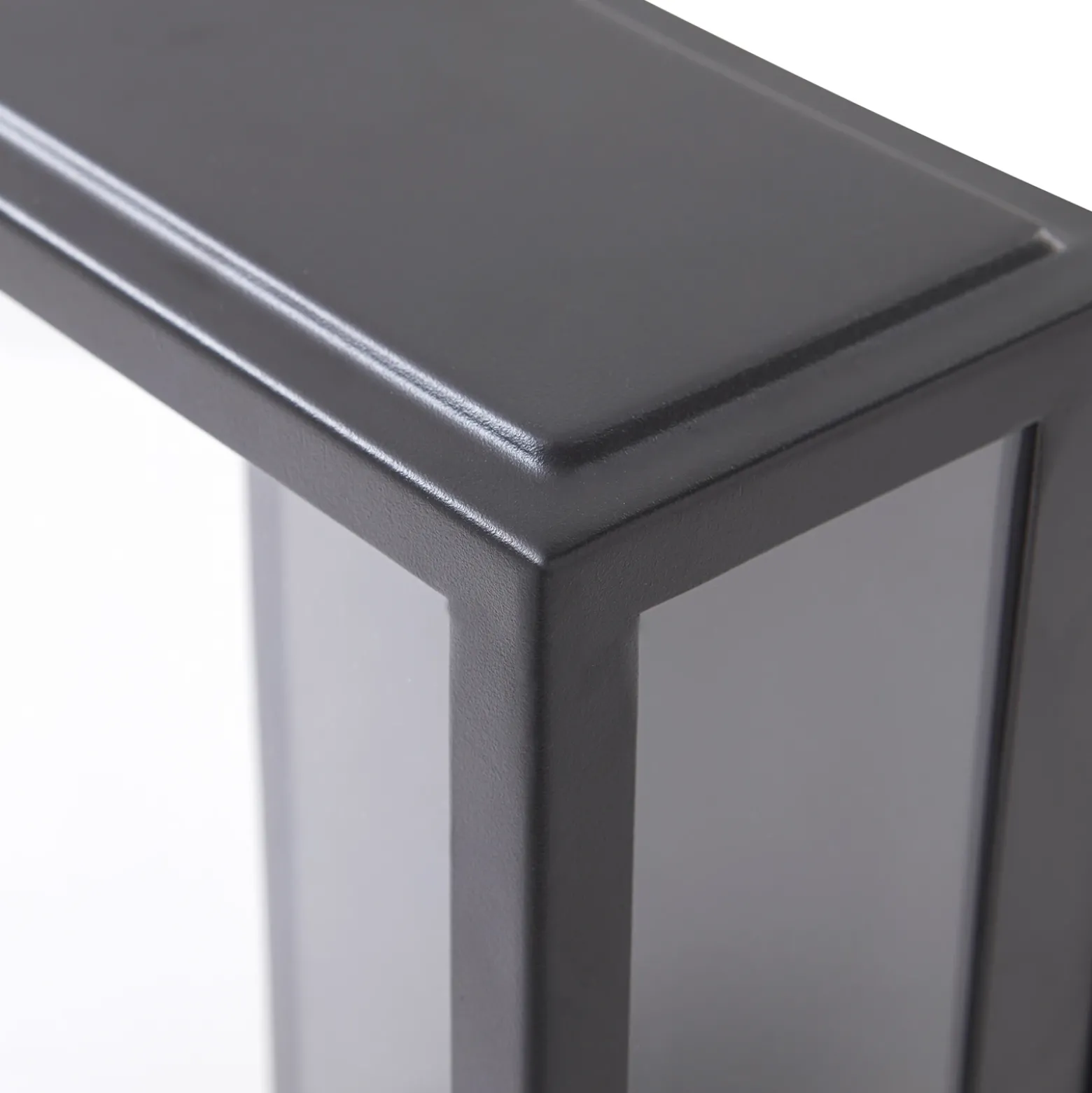 Aplique de exterior Lindby Ilana, negro, sensor, IP44, E27