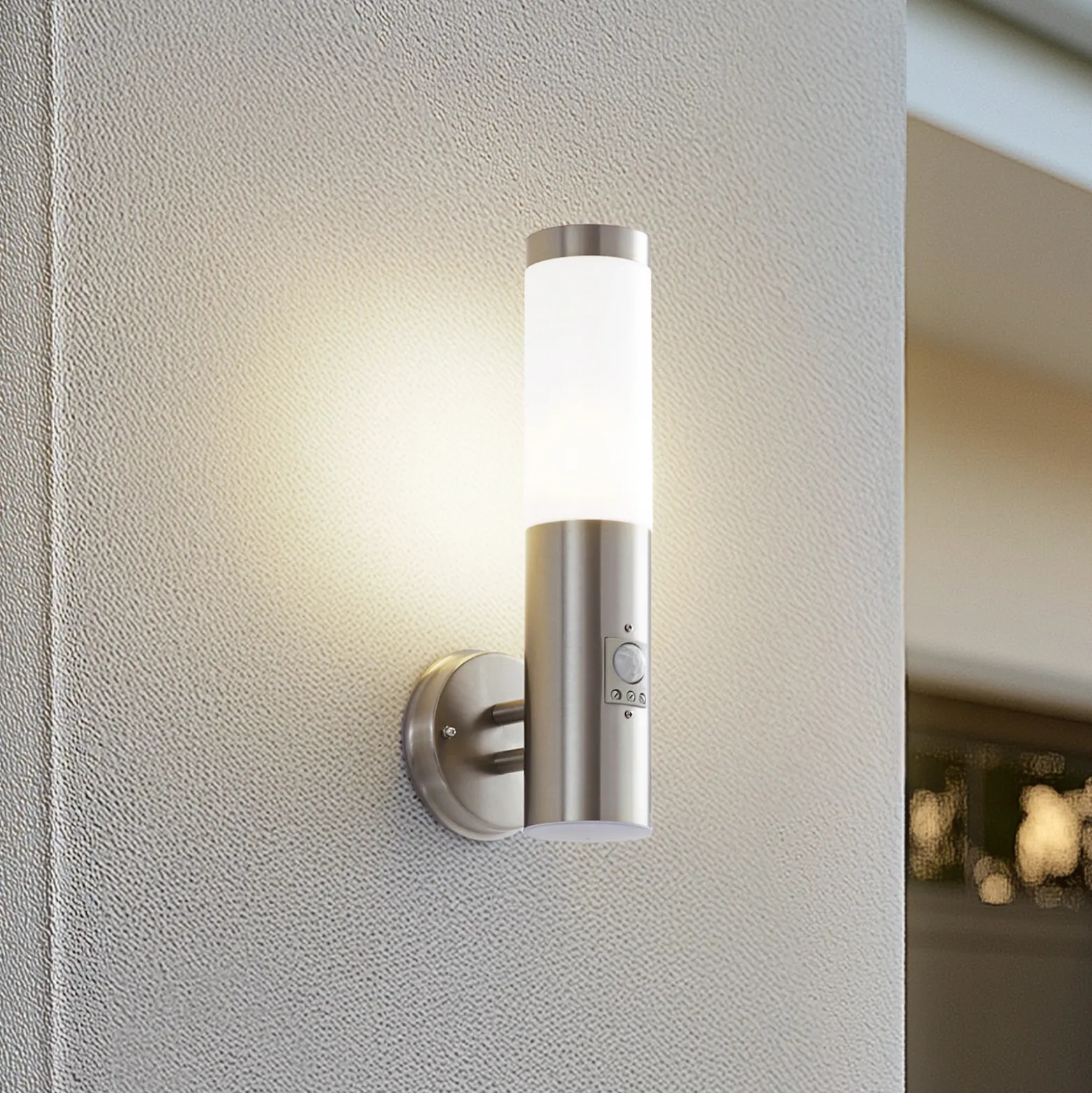 Aplique de exterior Lindby Kristof, con detector de movimiento, 37 cm, E27