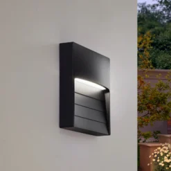 Aplique de exterior Lindby LED Elissa, negro, plástico, CCT
