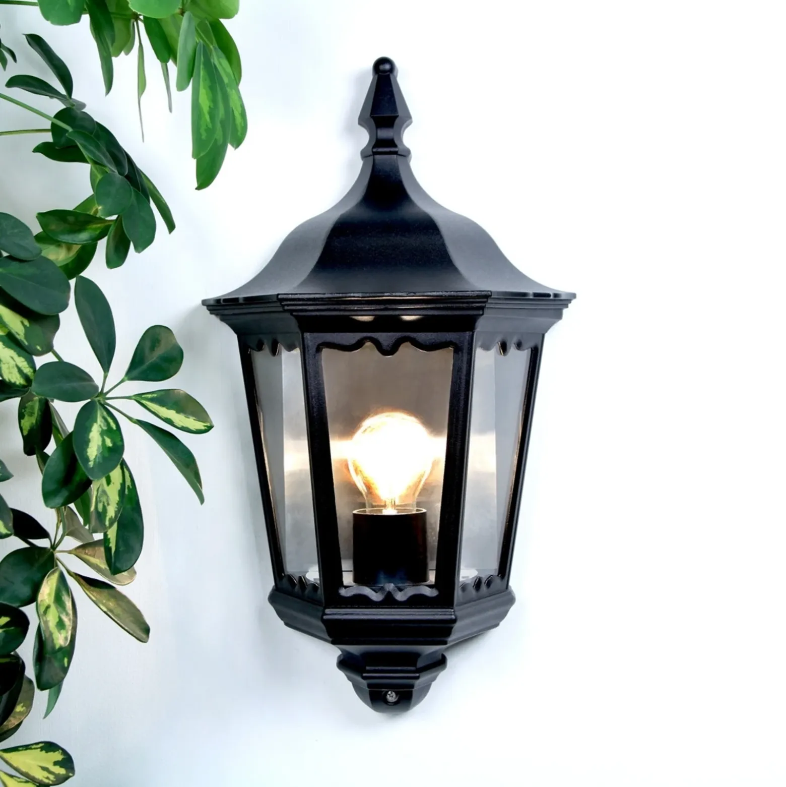 Aplique de exterior Lindby Lieva, altura 44 cm, negro, cristal