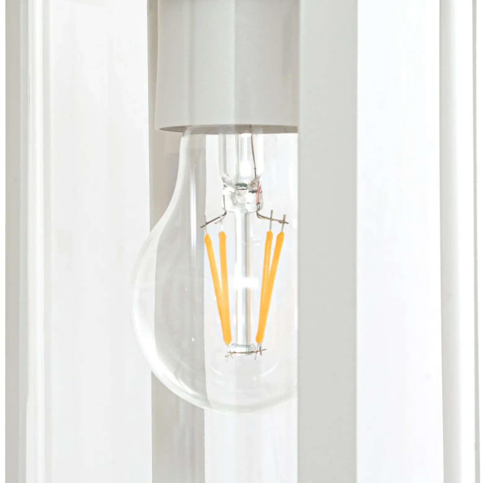 Aplique de exterior Lindby Zayn, blanco, cristal, altura 33 cm, IP23