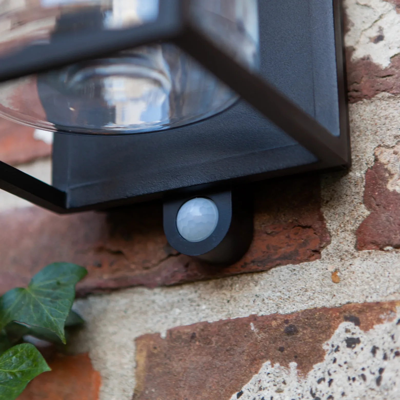 Aplique de exterior solar FLAIR, negra, 29 cm, con sensor, IP44