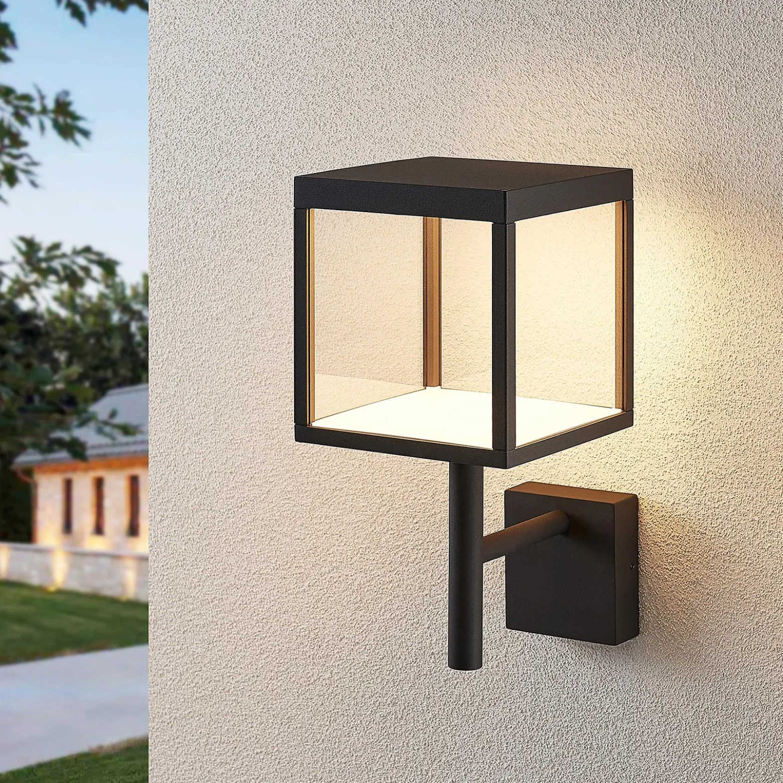 Aplique de pared LED Cube de Lucande, antracita, vidrio, 37 cm, IP54