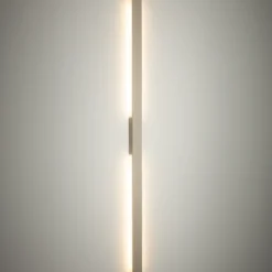 Aplique de pared LED Demi L, arena, aluminio, altura 144 cm, IP54