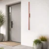 Aplique de pared LED Demi L, rojo ladrillo, aluminio, altura 144 cm, IP54