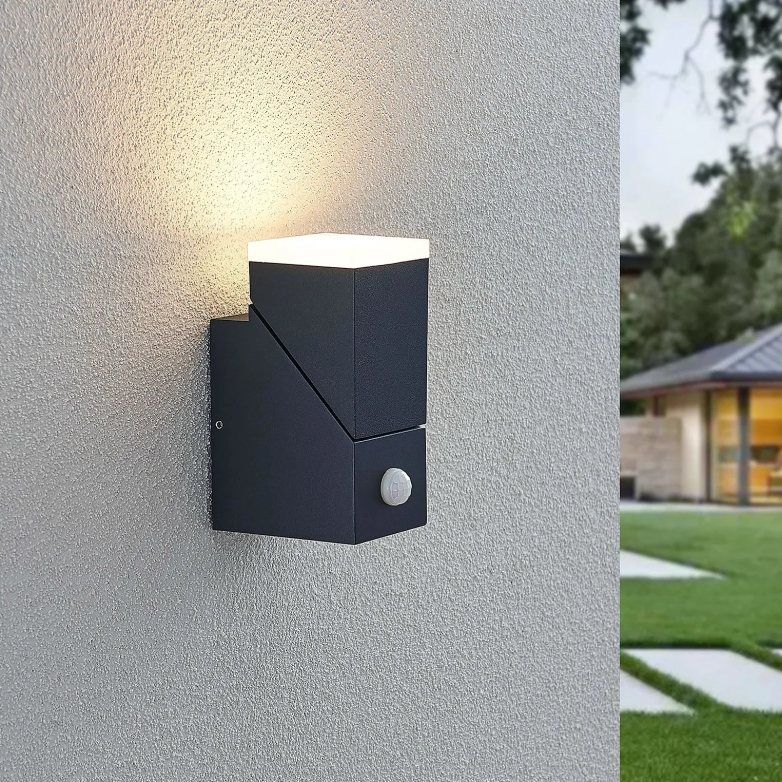 Aplique de pared LED Lindby Sally, 15 cm, antracita, IP54, sensor