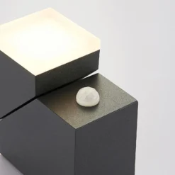 Aplique de pared LED Lindby Sally, 15 cm, antracita, IP54, sensor