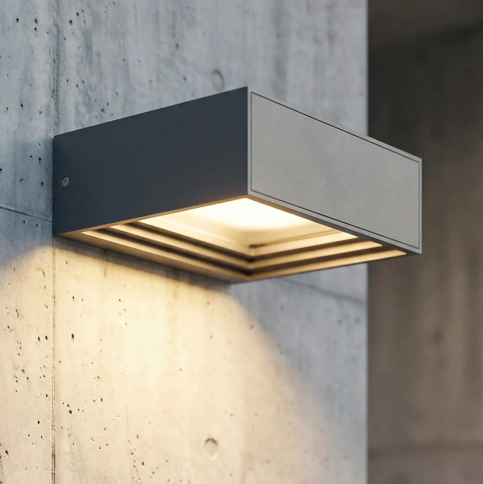 Aplique de pared LED Lucande Ashkan, antracita, IP65