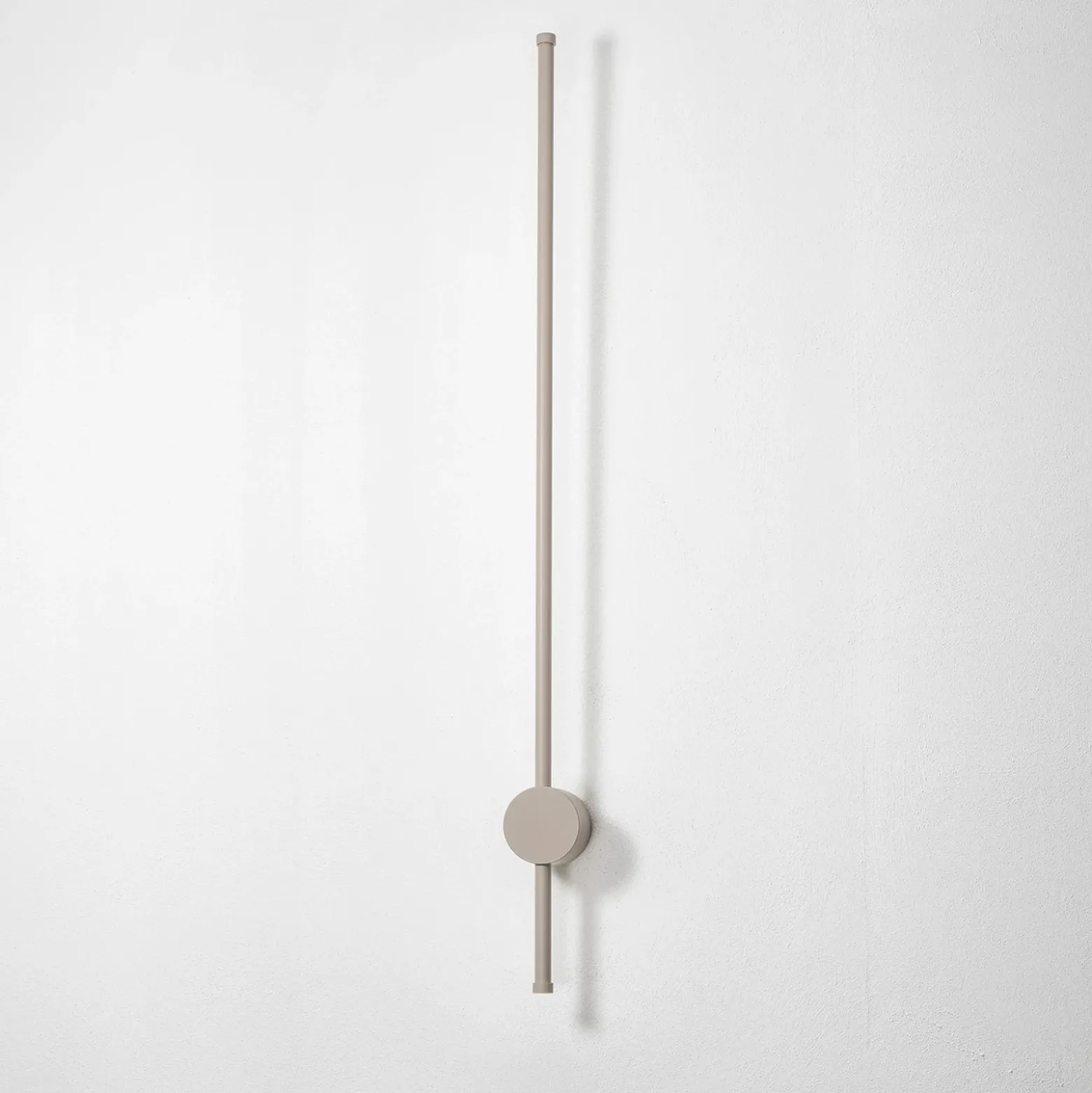 Aplique de pared LED Orla M, arena, aluminio, altura 97 cm