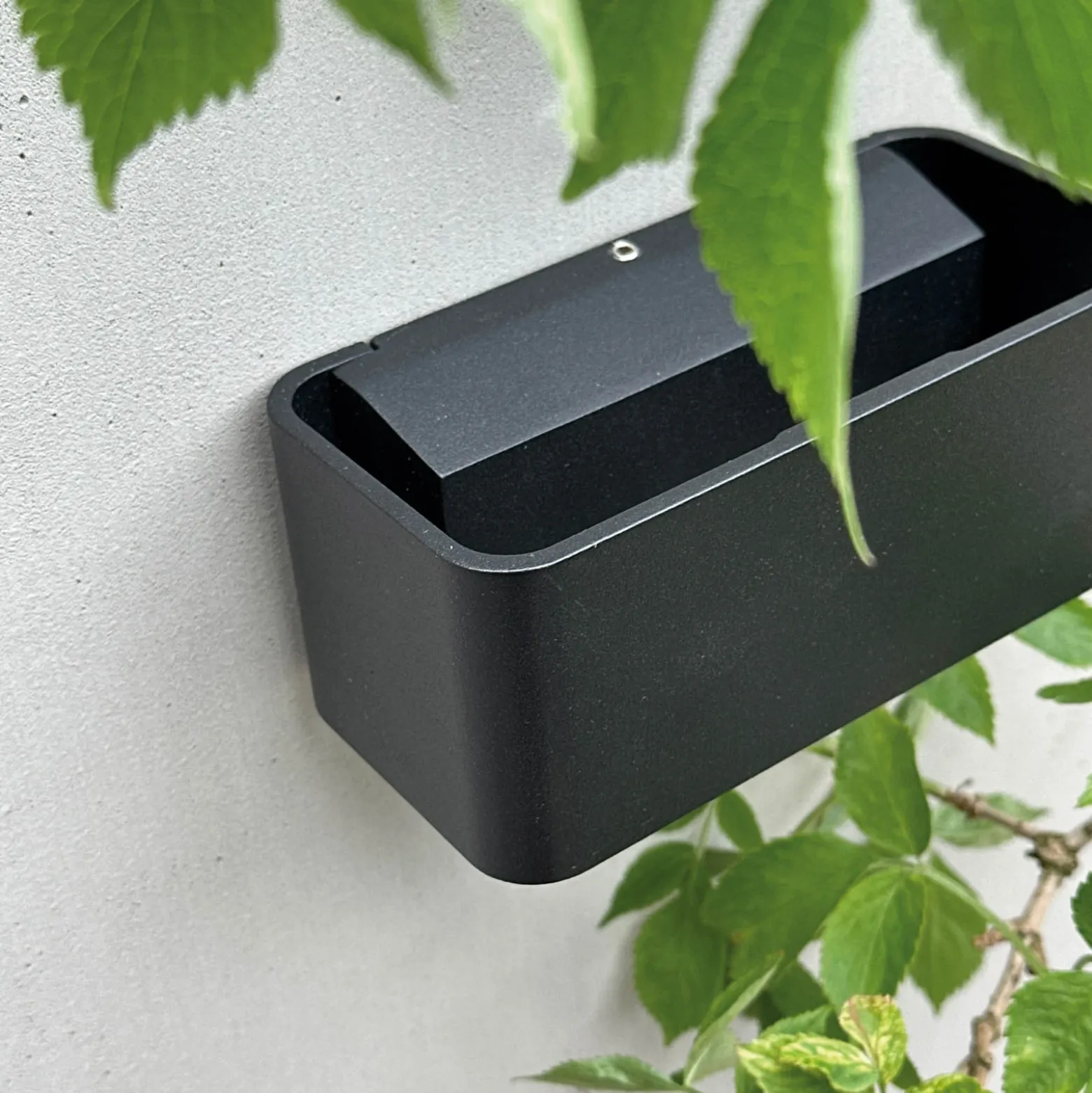 Aplique de pared LED para exterior Saturn de Dyberg Larsen, negro, 14,7 cm