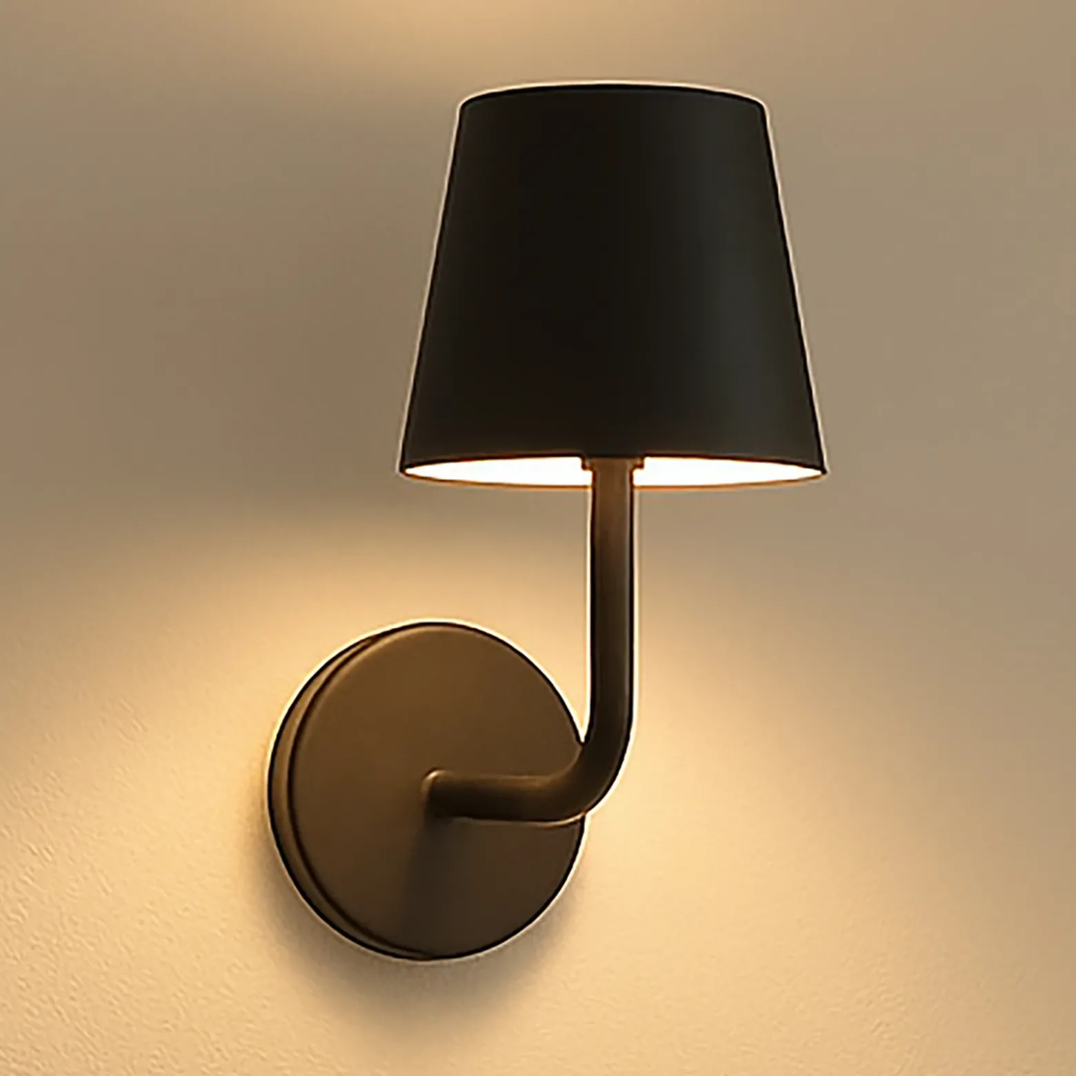 Aplique de pared LED recargable Magnetic, negra, CCT, IP54, atenuable