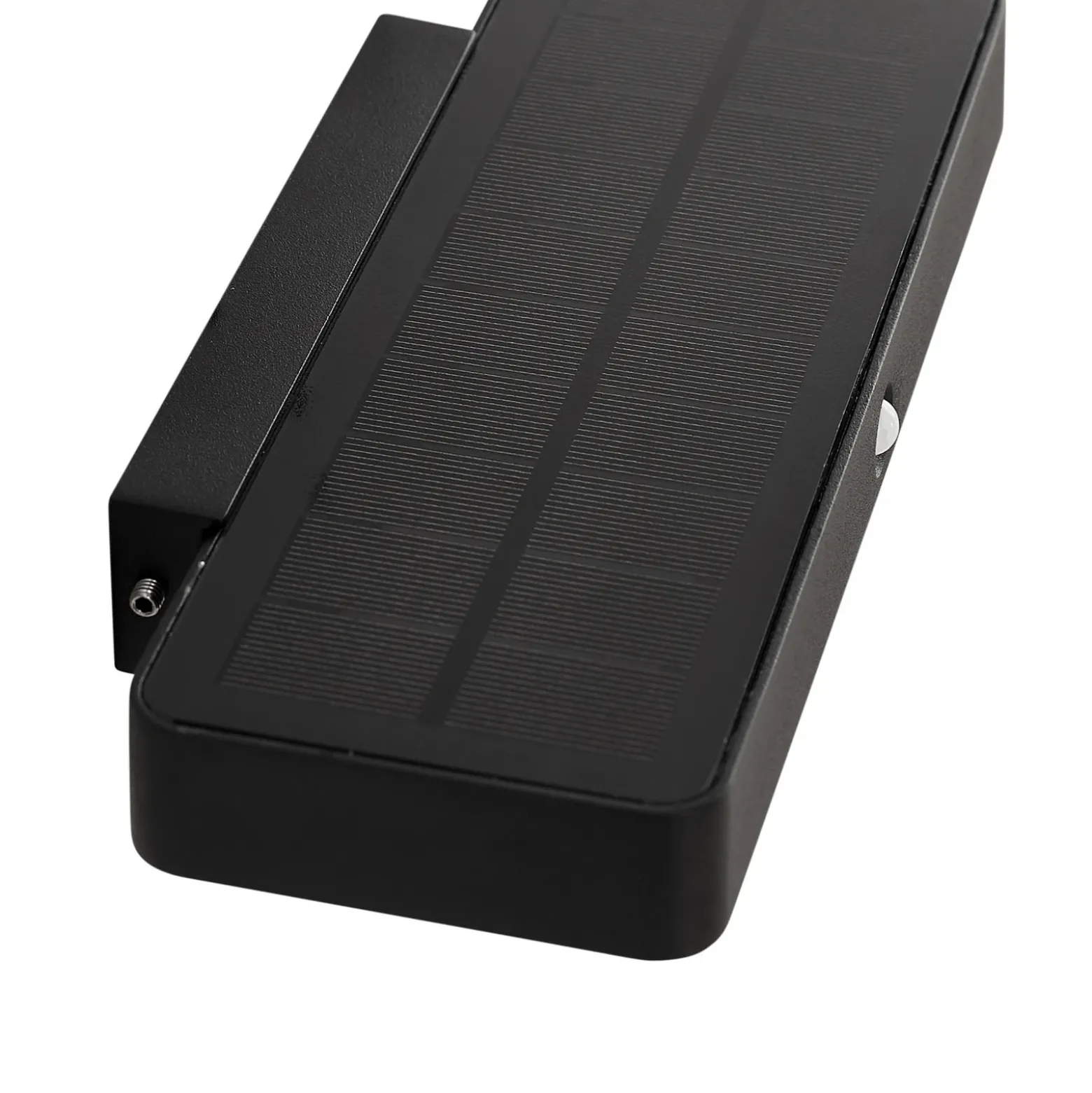 Aplique de pared LED solar Lucande Tavon, angular, negra, con sensor