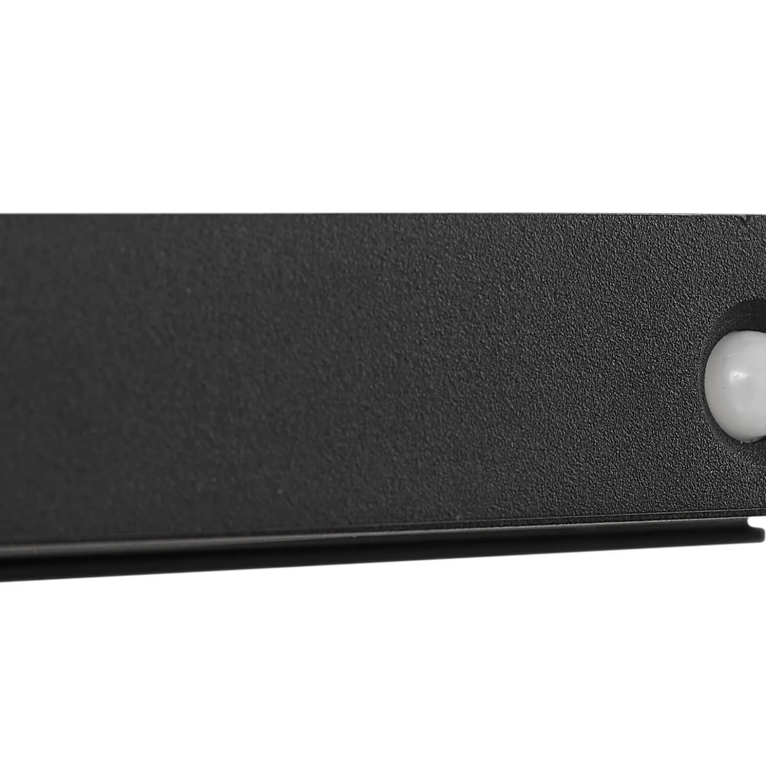 Aplique de pared LED solar Lucande Tavon, angular, negra, con sensor