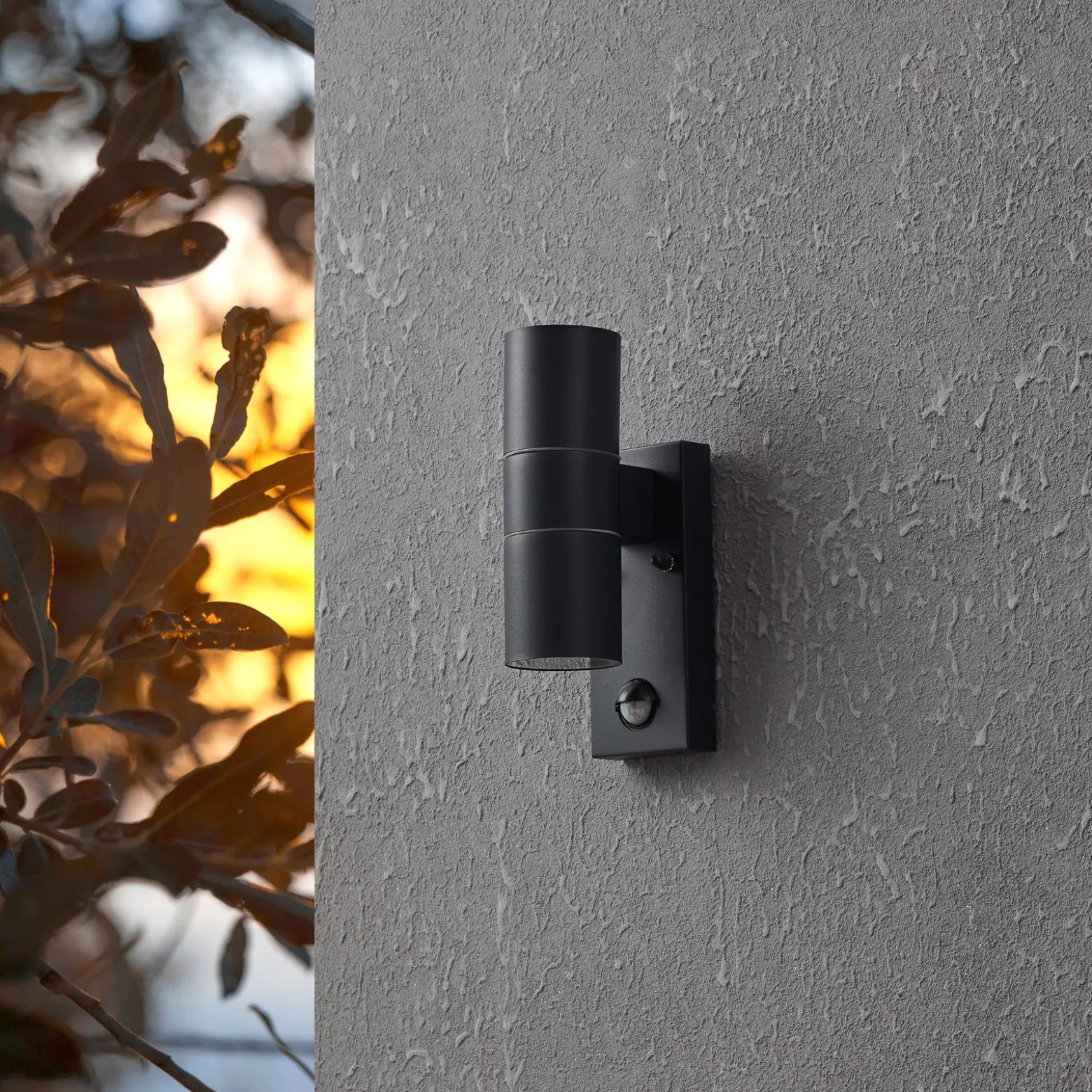 Aplique de pared Riga 5 antracita, 21 cm, metal, con sensor, 2 luces.