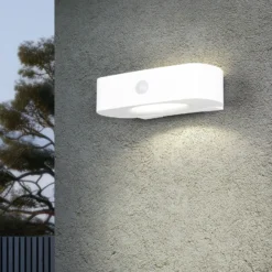 Aplique de pared solar Bilbao, blanca, altura 6 cm, sensor, arriba/abajo