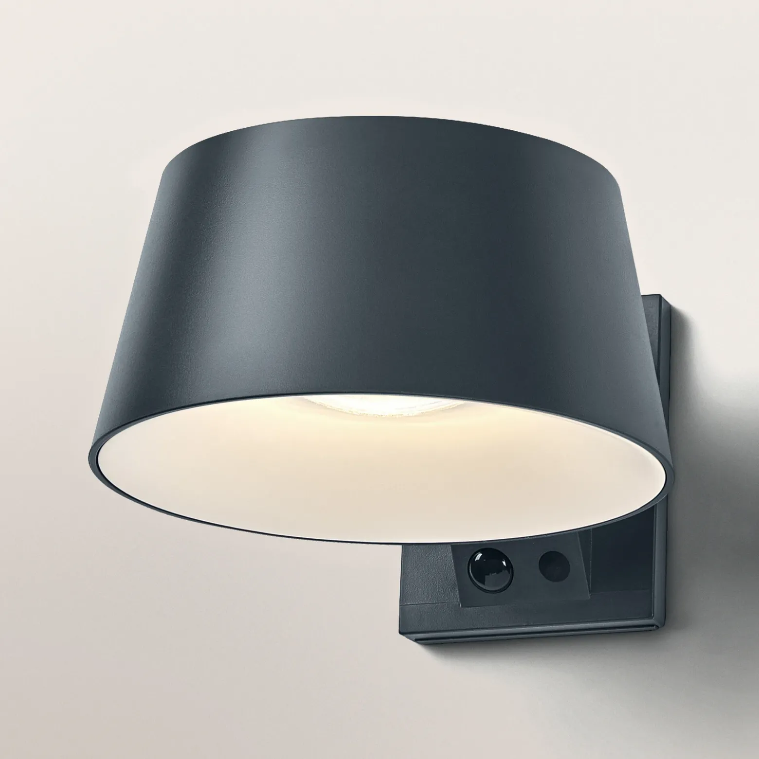 Aplique de pared solar OSRAM ENDURA STYLE BRELLA, gris, sensor IP54
