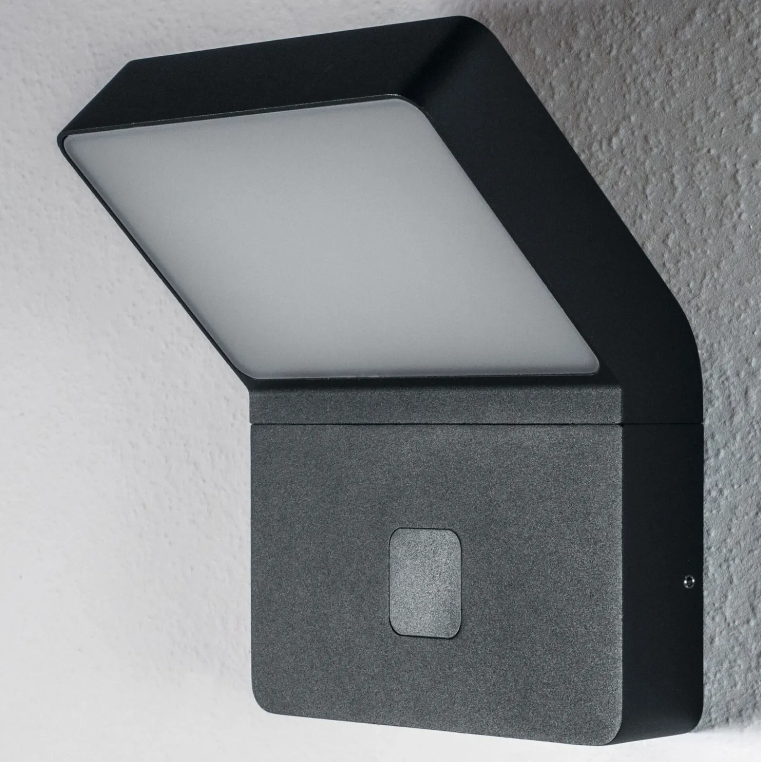 Aplique LED con sensor para exterior ENDURA STYLE WIDE de OSRAM, gris oscuro
