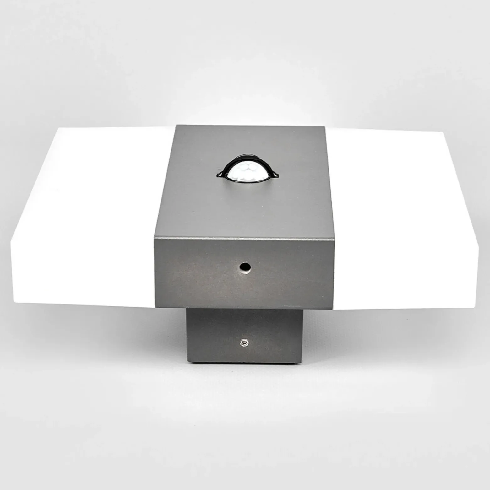 Aplique LED con sensor para pared de exterior Kumi, grafito, IP44