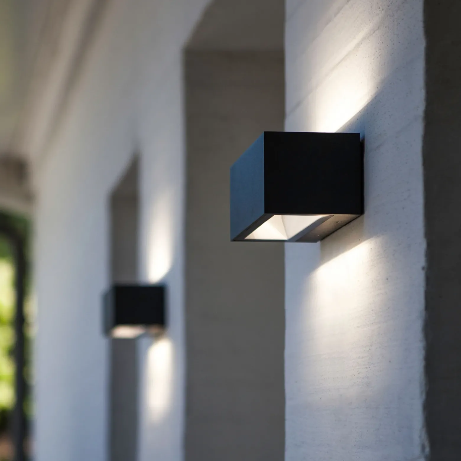 Aplique LED de exterior Gemini 22 cm 3.000K, negro
