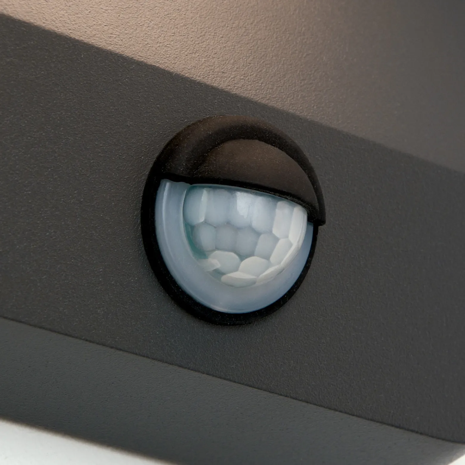 Aplique LED de exterior Hendryk con sensor, negro