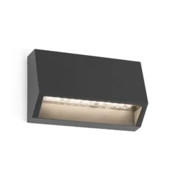 Aplique LED exterior Must angular, ancho 9,6 cm