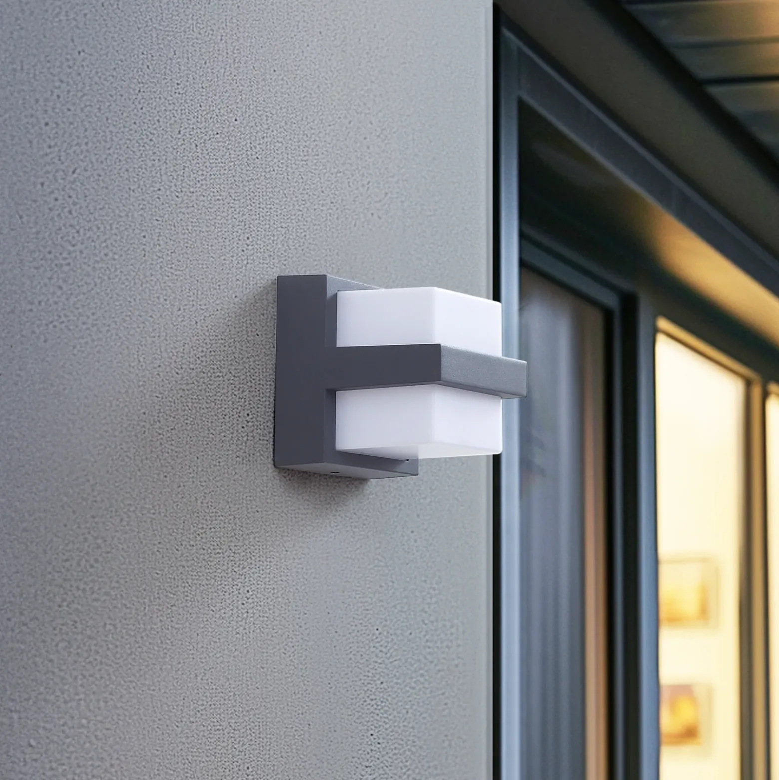 Aplique LED inteligente para exterior Lindby Fyra, angular, CCT RGB, Tuya