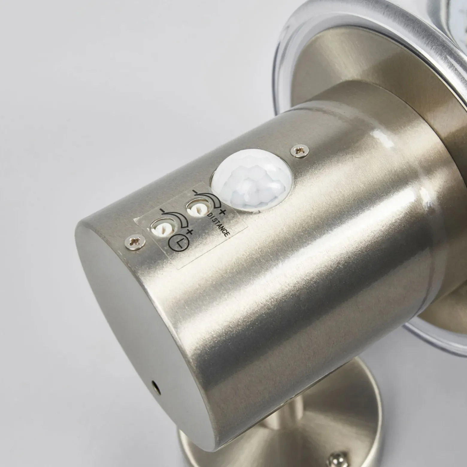 Aplique LED para exterior Antje de Lindby, detector de movimiento, IP44