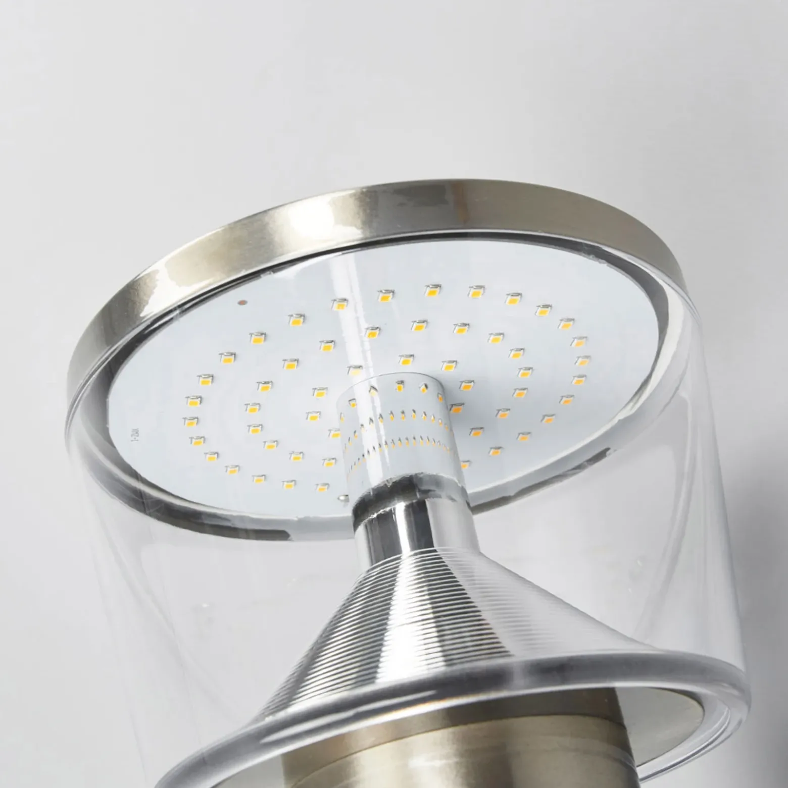 Aplique LED para exterior Antje de Lindby, detector de movimiento, IP44