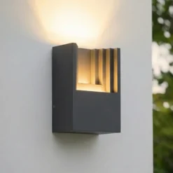 Aplique LED para exterior Aurali de Lindby, 1 luz, negro, IP65
