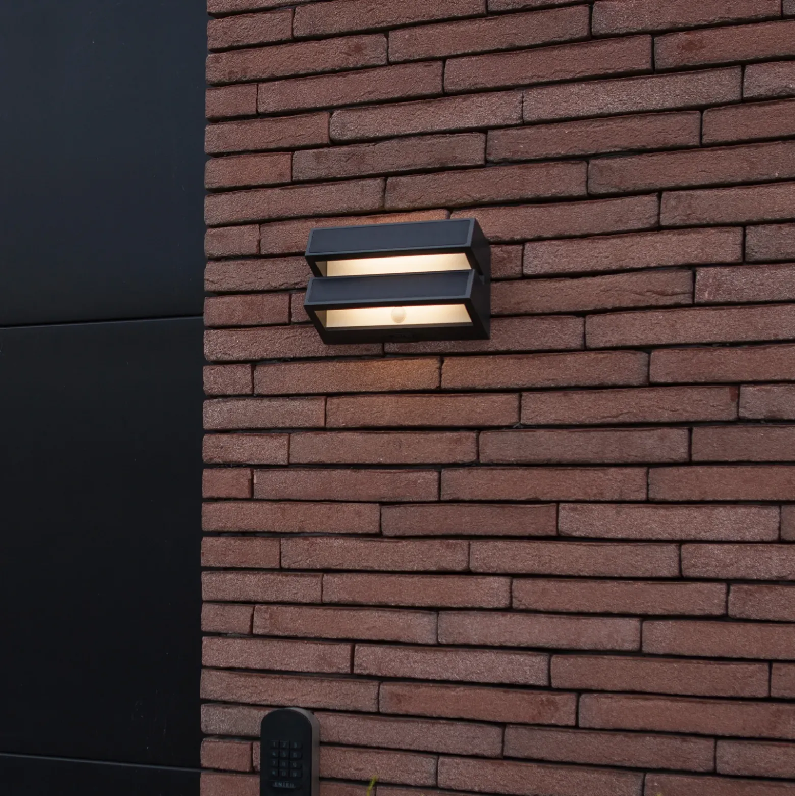 Aplique LED para exterior BARLO, gris oscuro, 21 cm, con sensor, IP54
