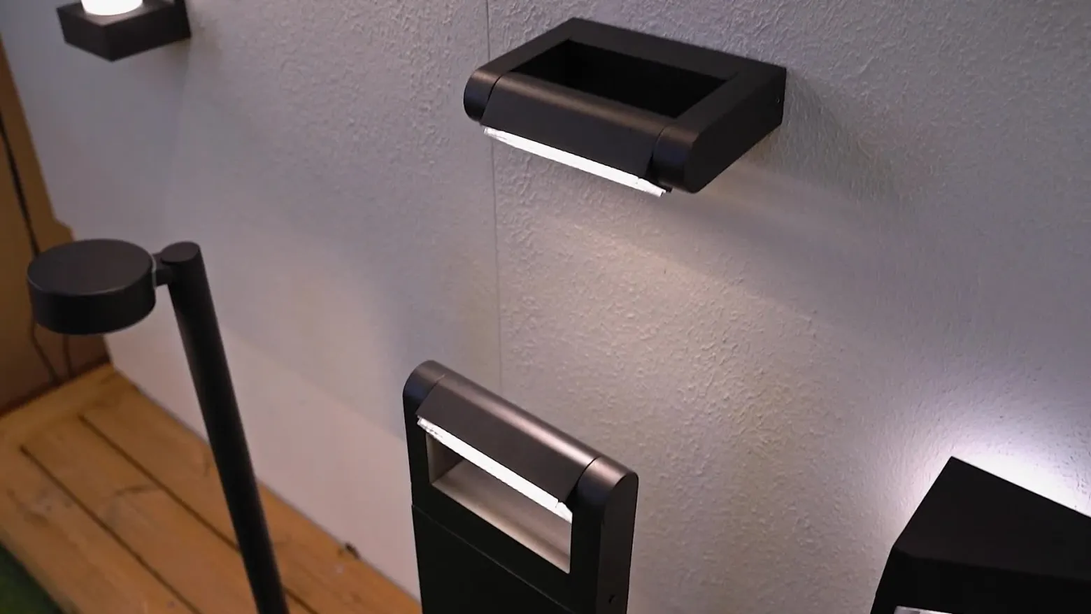 Aplique LED para exterior Brianza, negra, 20 cm de ancho, metal