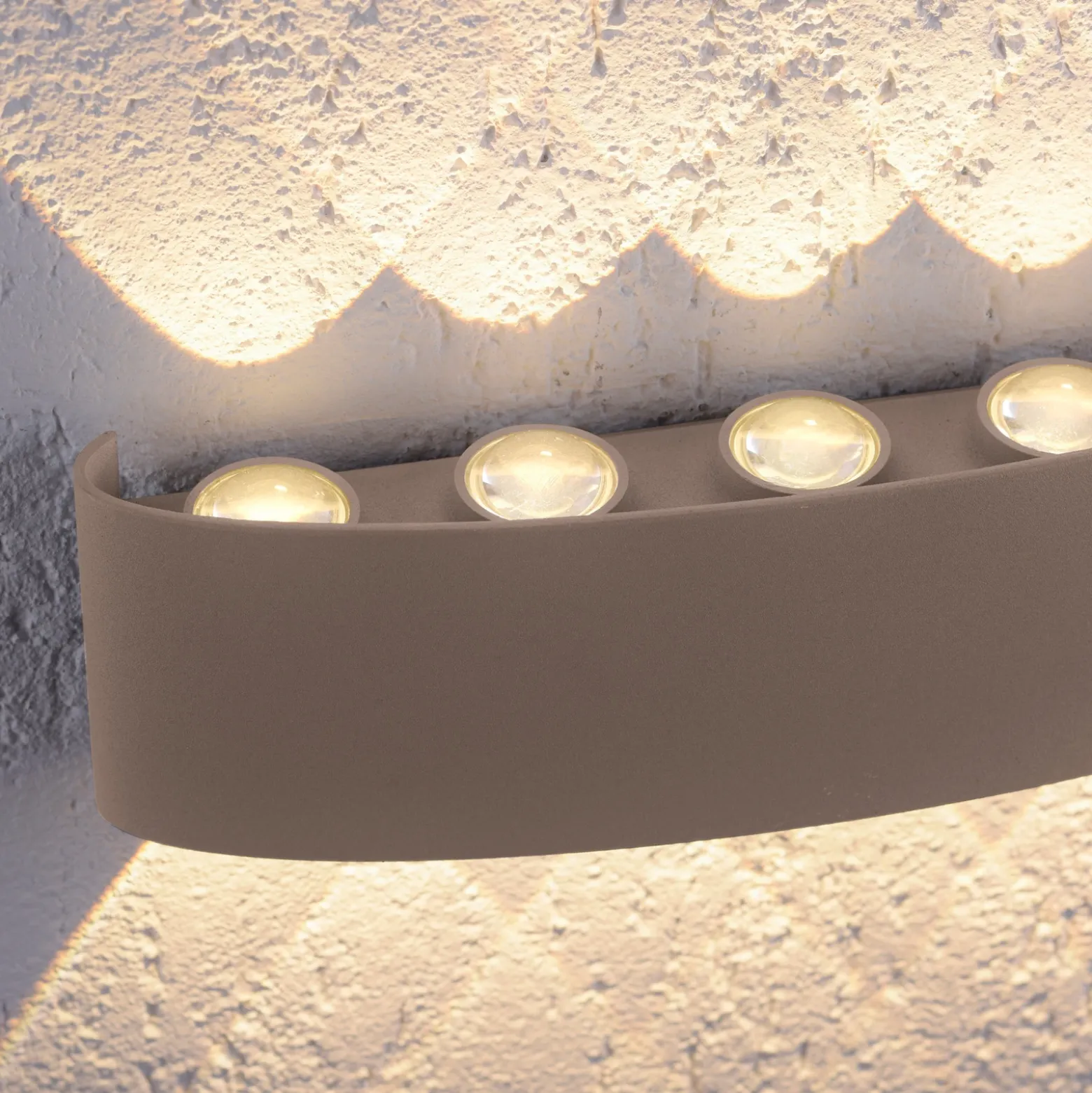 Aplique LED para exterior Carlo de Paul Neuhaus, 27 cm, color arena