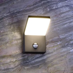 Aplique LED para exterior con sensor Tucanae, gris, altura 22 cm, IP54