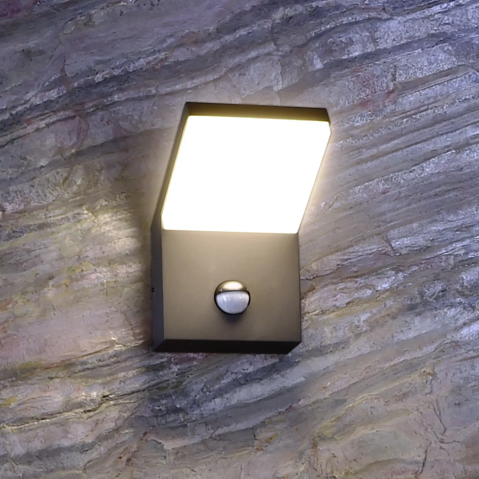 Aplique LED para exterior con sensor Tucanae, gris, altura 22 cm, IP54