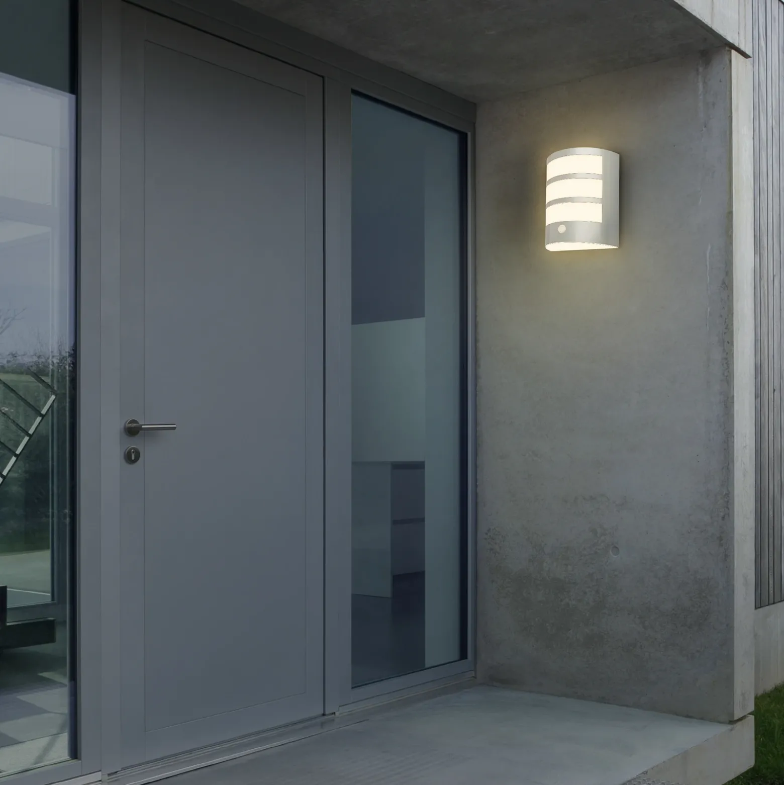 Aplique LED para exterior con batería 3795014, color cromo, sensor, IP44