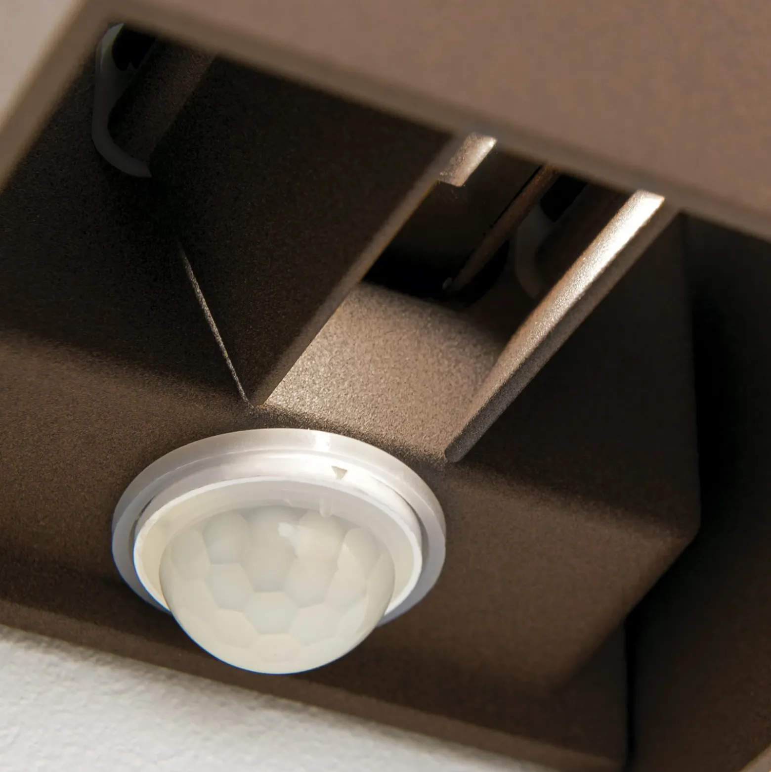 Aplique LED para exterior Cube-S, corten, metal, sensor