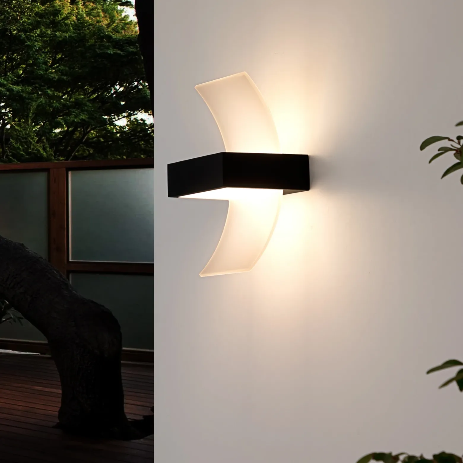 Aplique LED para exteriores Skadi arqueado