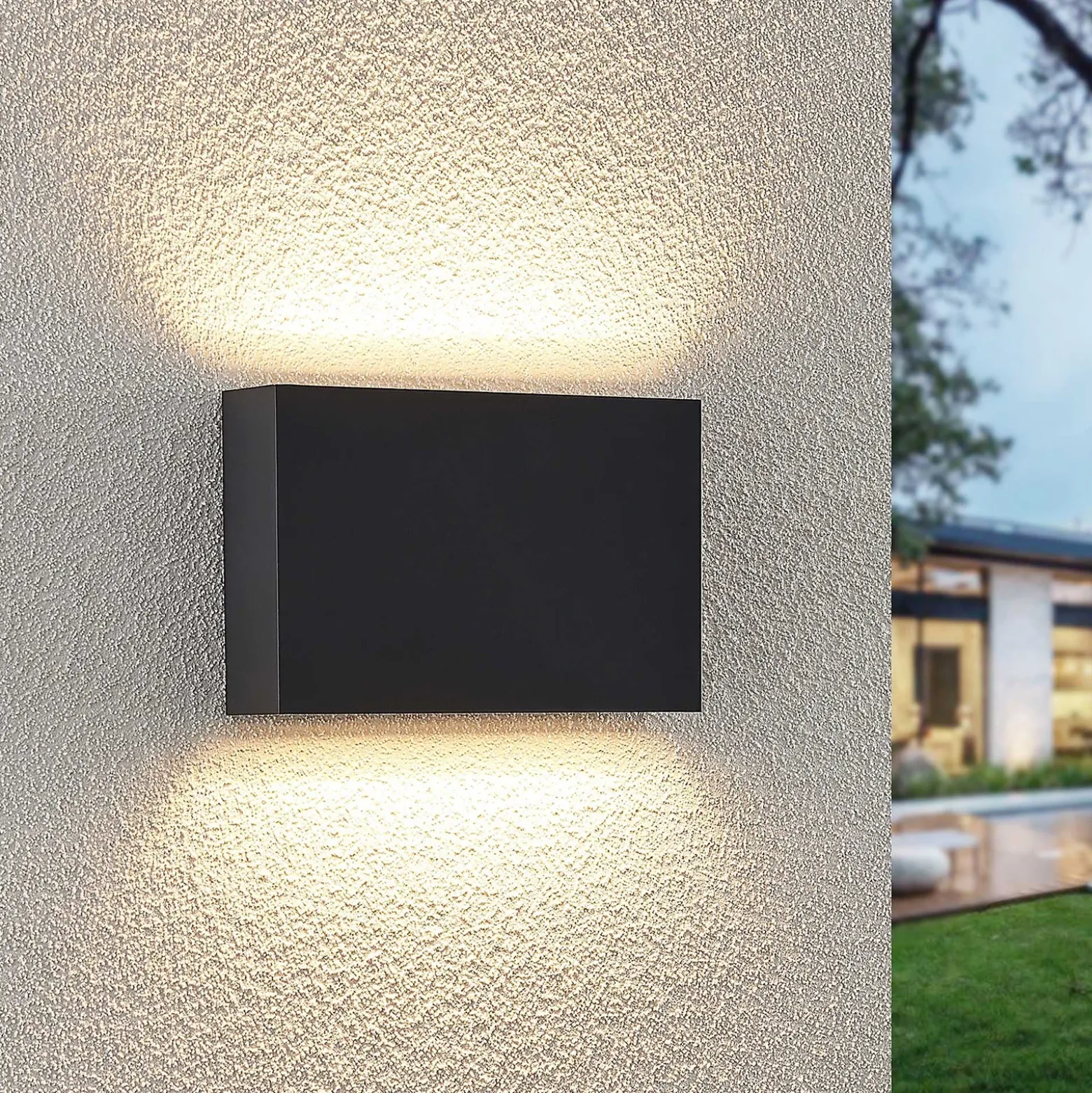 Aplique LED para exterior Jarte de Lindby, juego de 3, arriba/abajo, IP65