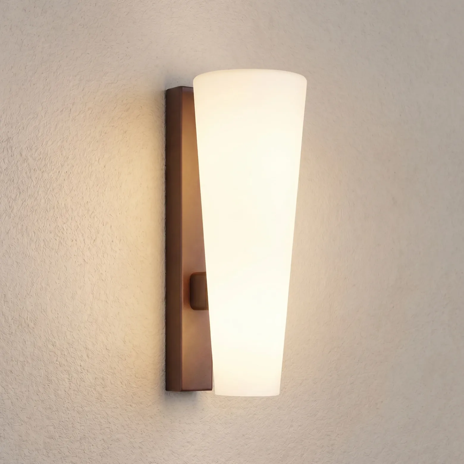 Aplique LED para exterior Jovra de Lucande, acero Corten, altura 32 cm