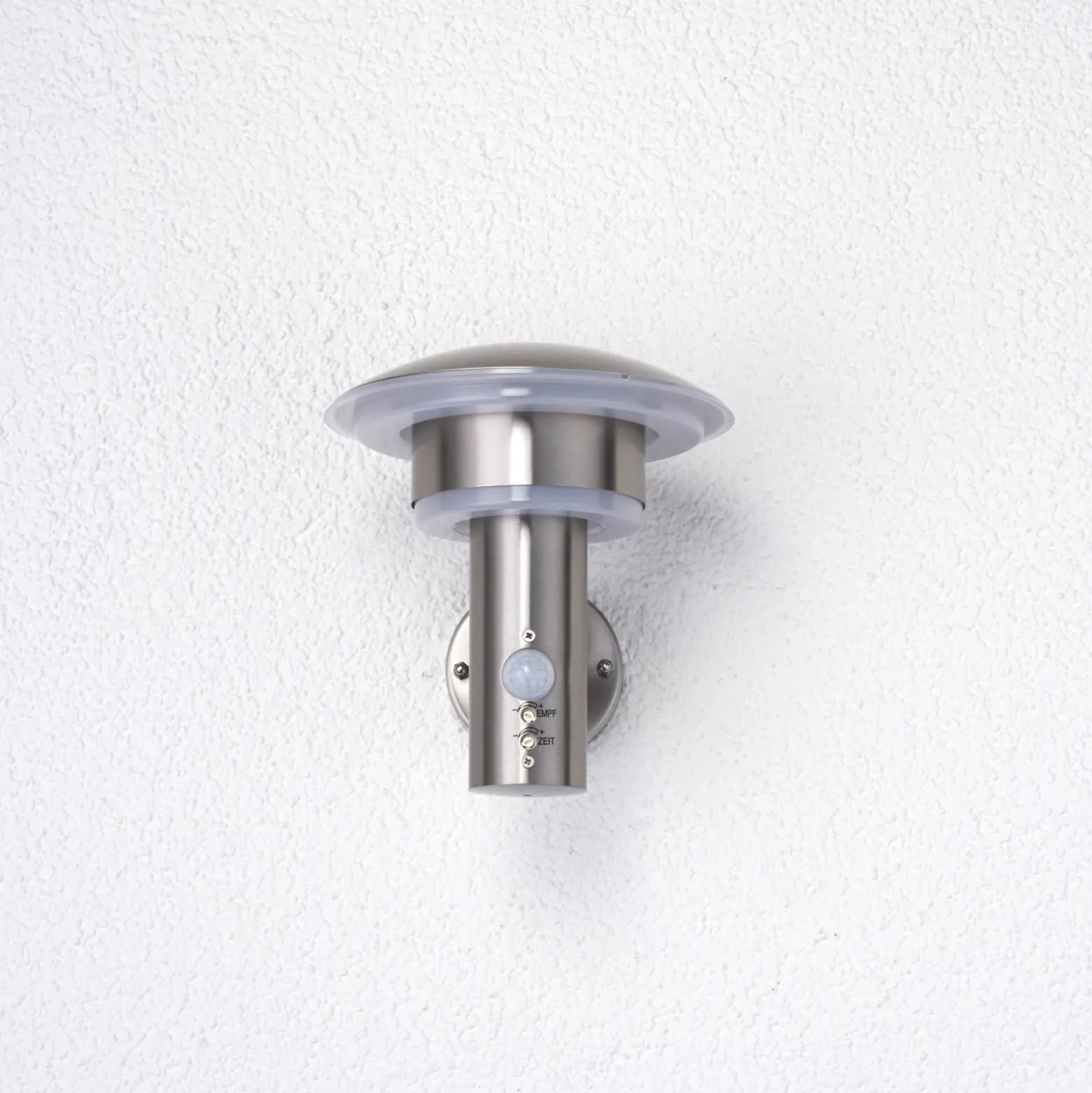 Aplique LED para exterior Lillie de Lindby, sensor, altura 19 cm