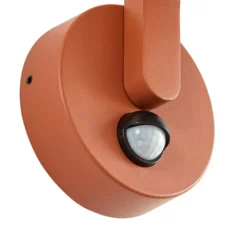 Aplique LED para exterior Lindby Capelo, color tierra, Ø 20 cm, con sensor