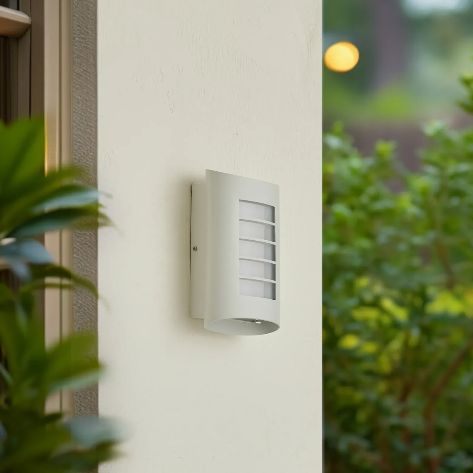 Aplique LED para exterior Lindby «Ismael», blanco, aluminio, altura 26,8 cm